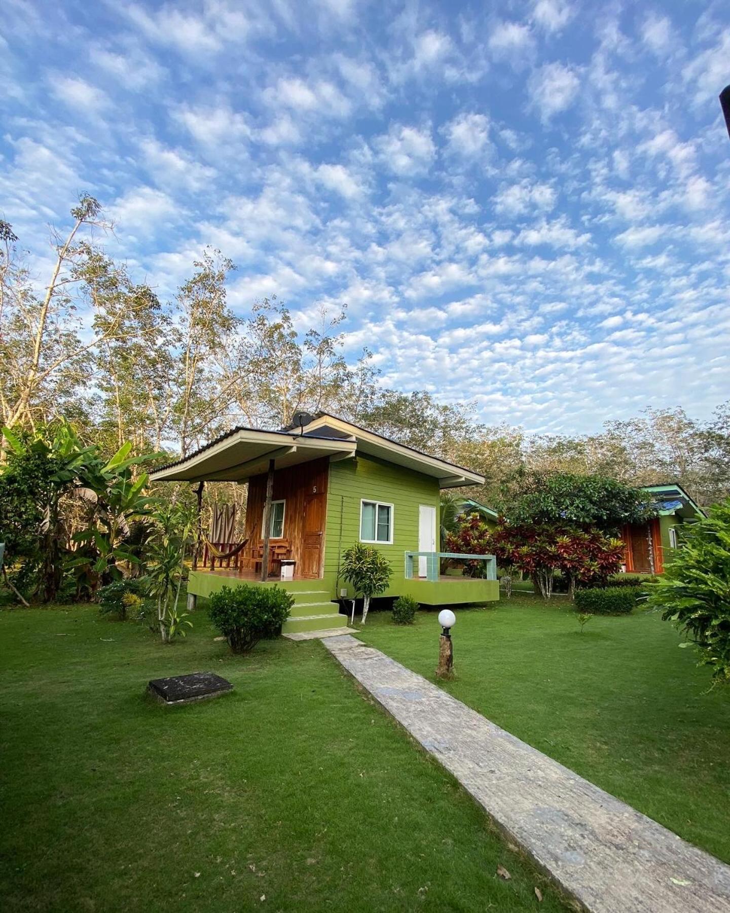 Suan Nai Kokut Resort Ko Kut Exteriör bild