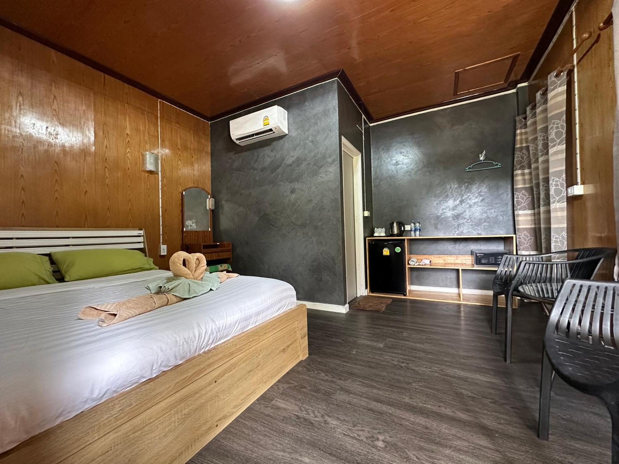 Suan Nai Kokut Resort Ko Kut Exteriör bild